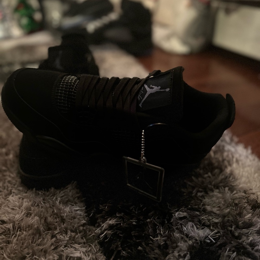 Air Jordan 4 Retro 'Black Cat